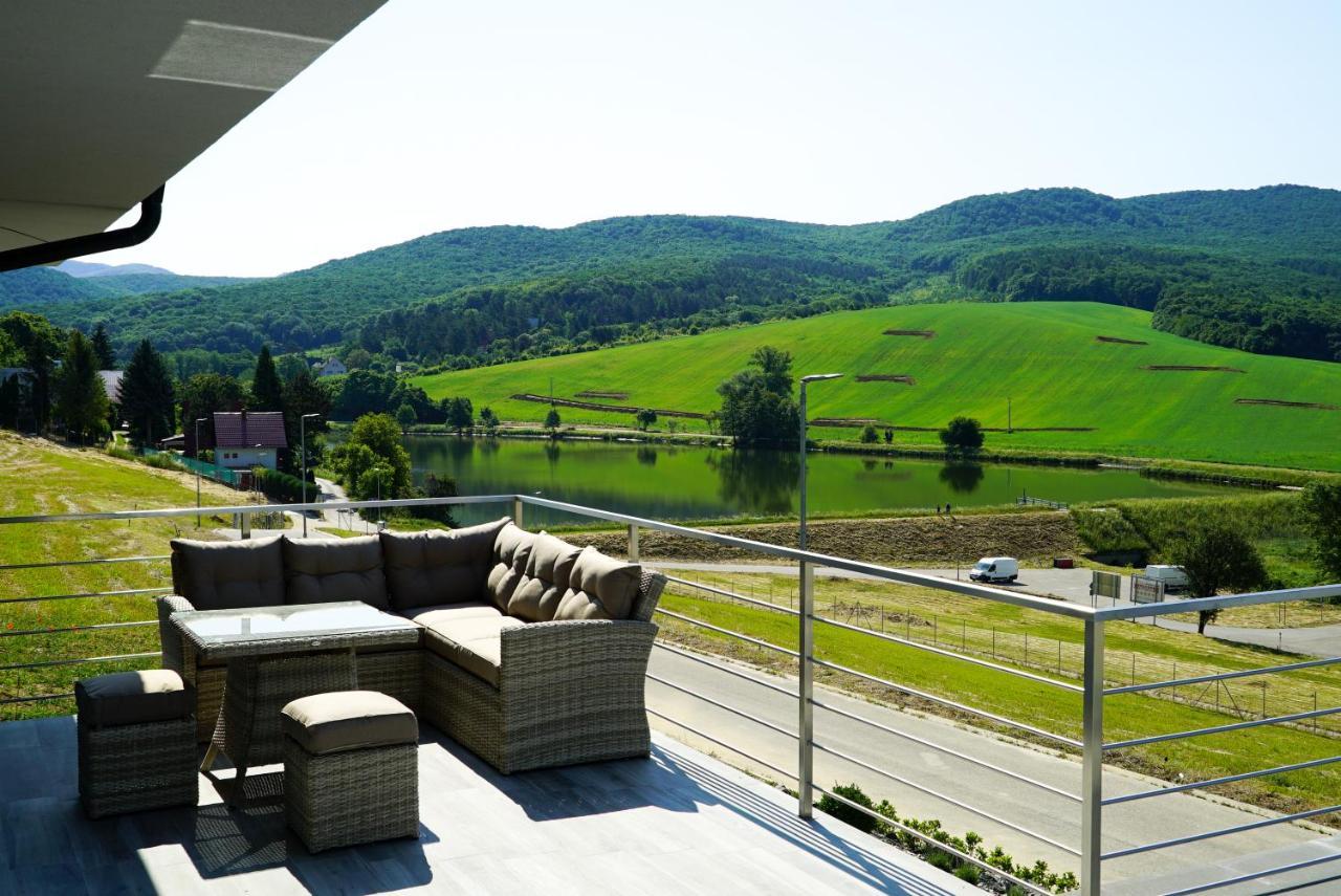 Luxury Villa Moravany nad Vahom ภายนอก รูปภาพ