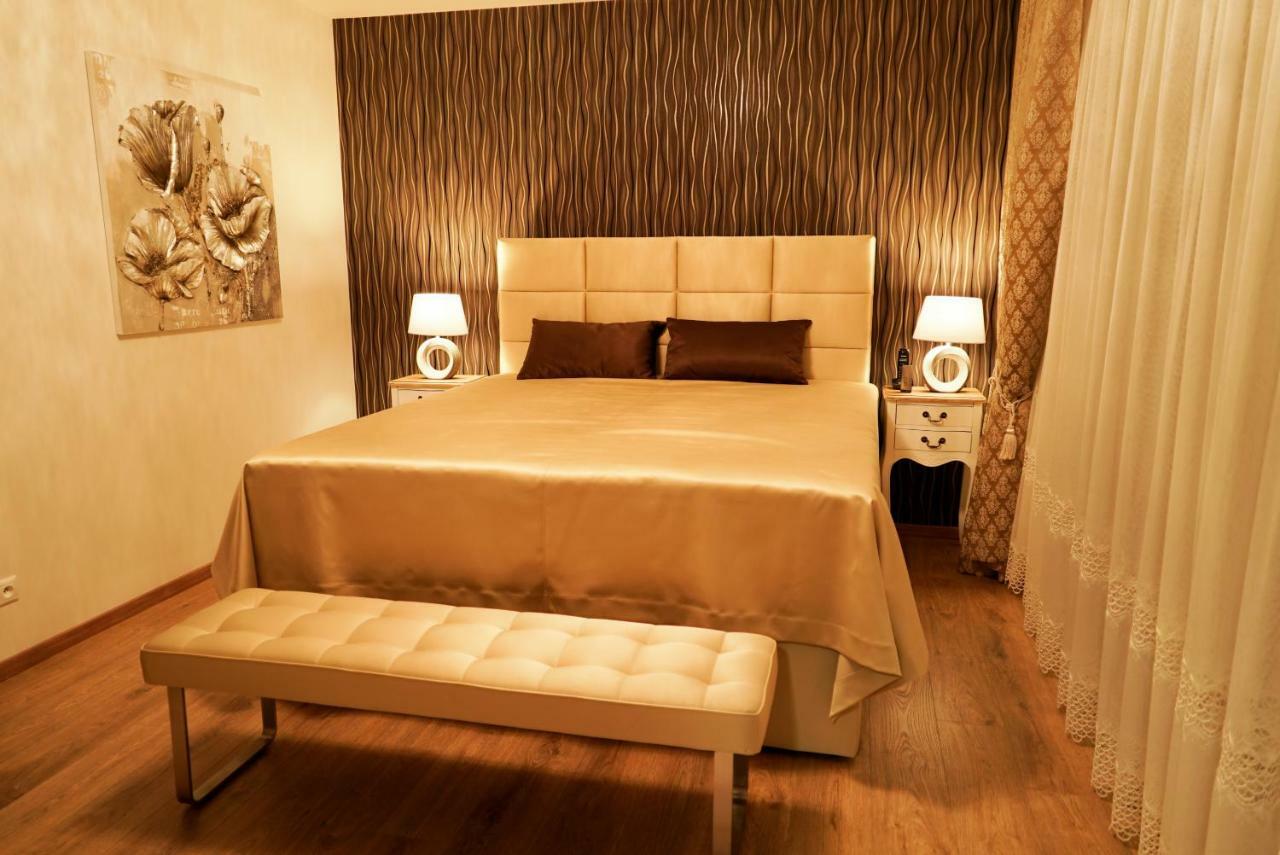 Luxury Villa Moravany nad Vahom ภายนอก รูปภาพ